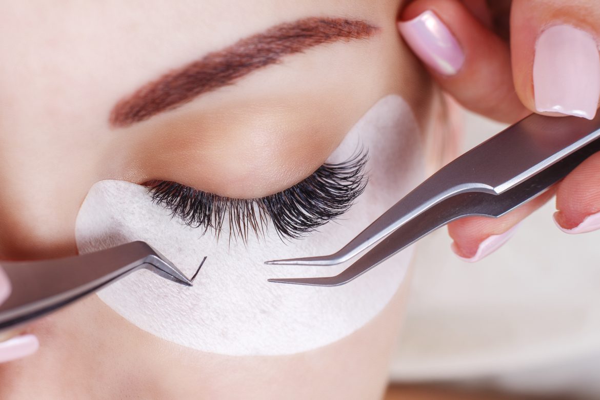 Enhance Your Natural Beauty with Geelong Lashes Extensions Tips